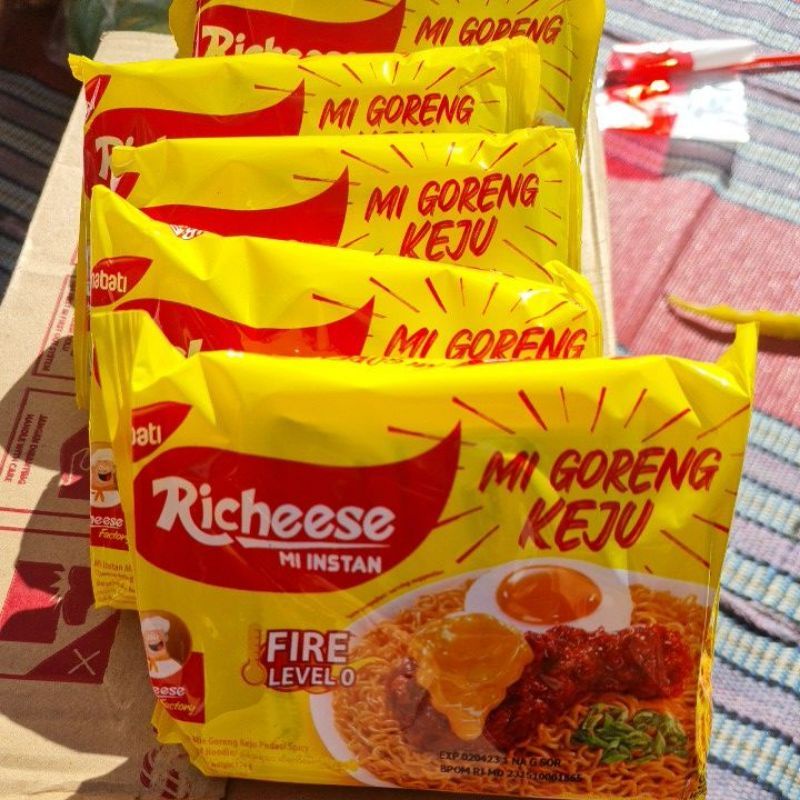 Jual Mie Richeese Nabati Fire Level 0 3 5 Mi Goreng Rasa Keju | Shopee ...