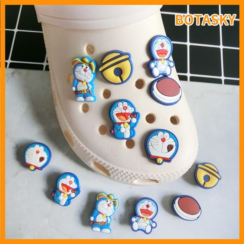 Jual Jibbitz Crocs Charm Full Edition Doraemon Pin Sandal Cantik