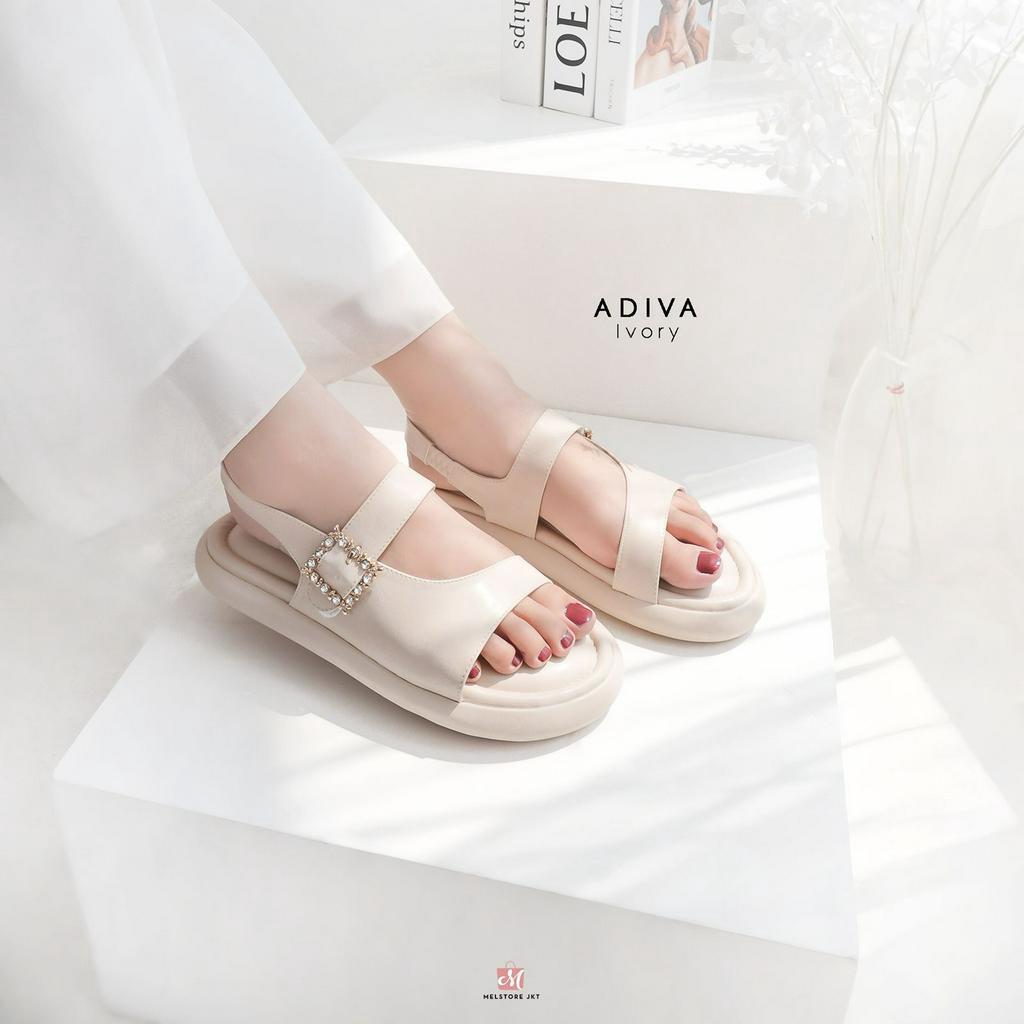 Memakai Kenyamanan dan Gaya: Panduan Lengkap Jual Sandal Wanita Online