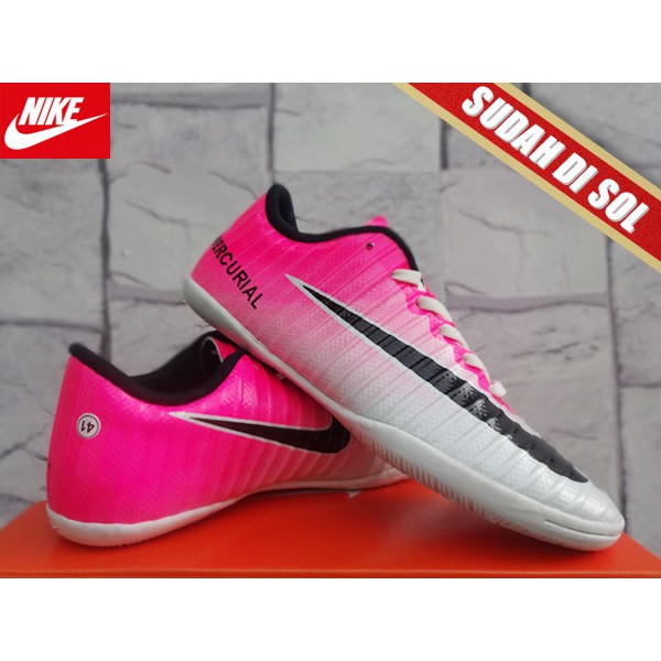 Sepatu bola nike 2024 mercurial superfly kw