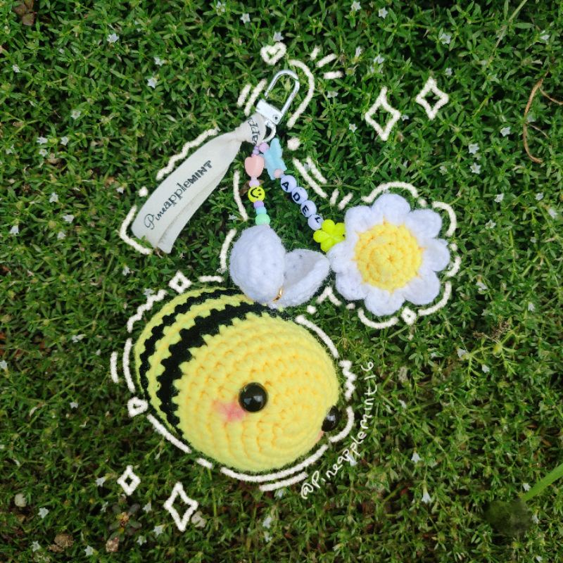 Jual gantungan kunci boneka rajut lebah & daisy Milk Cotton (custom ...