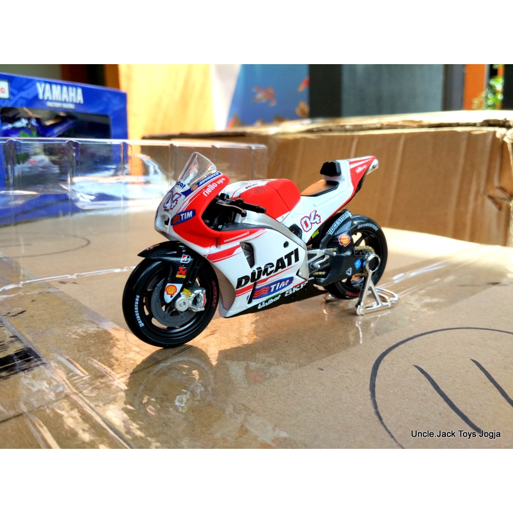 Moto Miniatura Ducati - Andrea Dovizioso — Juguetesland