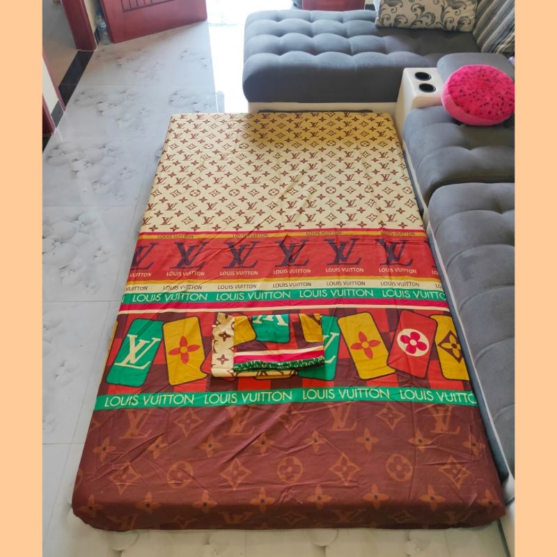Sprei lv 180x200 dan 120x200 tinggi 20cm halus anti luntur