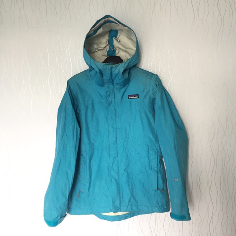 Jual jaket outdoor waterproof patagonia Shopee Indonesia