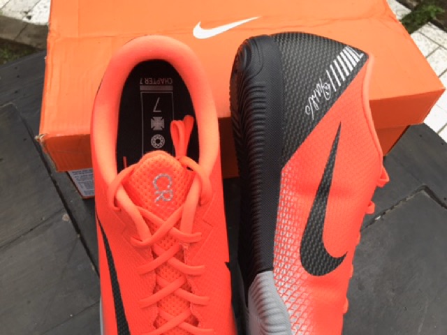 Nike Mercurial Vapor X 12 Academy CR7 IC Indoor Court 'Red Black' AJ37 -  KICKS CREW