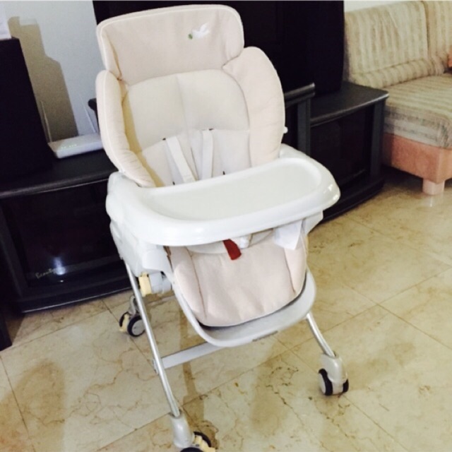 Jual Combi Roanju Parenting Station - rocker, high chair, booster seat ...