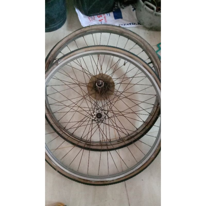 Jual Roda Velg Bekas Sepeda Balap ukuran 24 24×1,3/8 (37-540) | Shopee ...