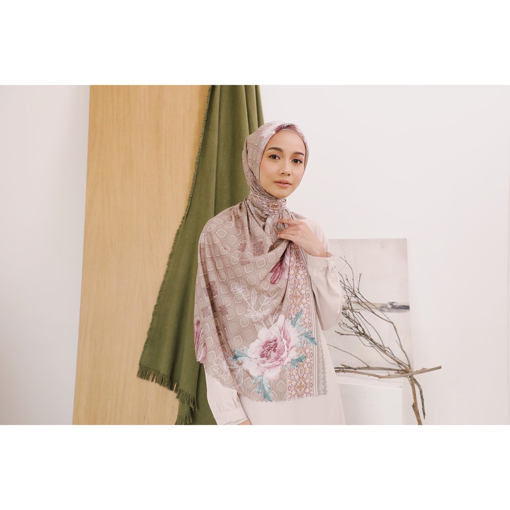 Jual Shanum Taupe The Novella Scarf Superfine Voal Hijab Premium