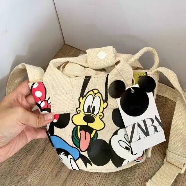 Jual Zara x disney crossbody bag zara mickey crossbody bag Shopee Indonesia