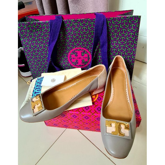 Harga sepatu tory outlet burch di plaza senayan