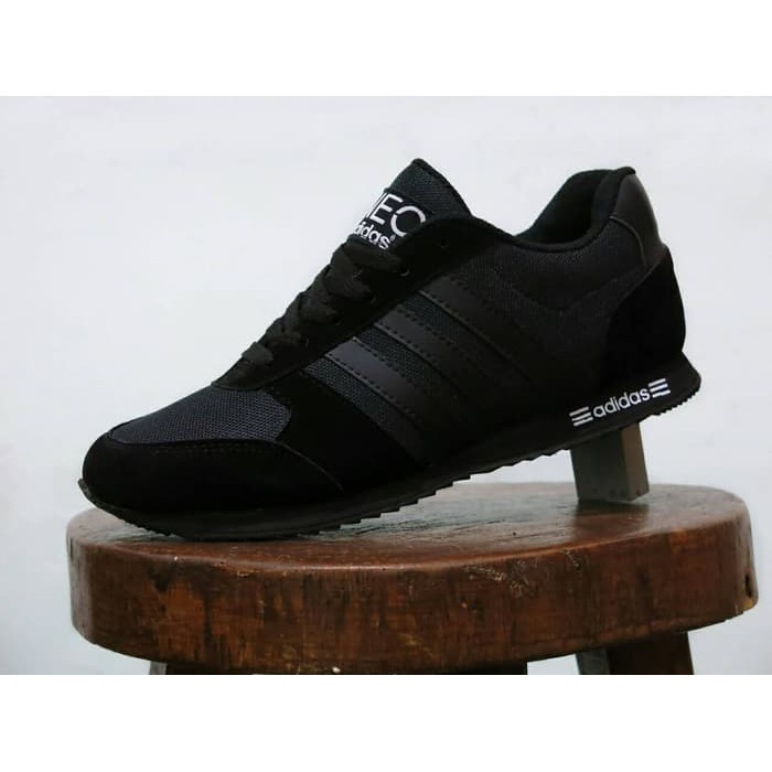 Sepatu adidas neo 2025 city racer full black