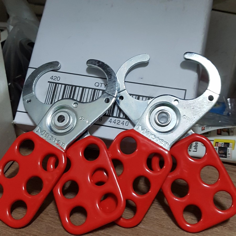 Jual Hasp Lock Scissor Master Lock Model 420 | Shopee Indonesia