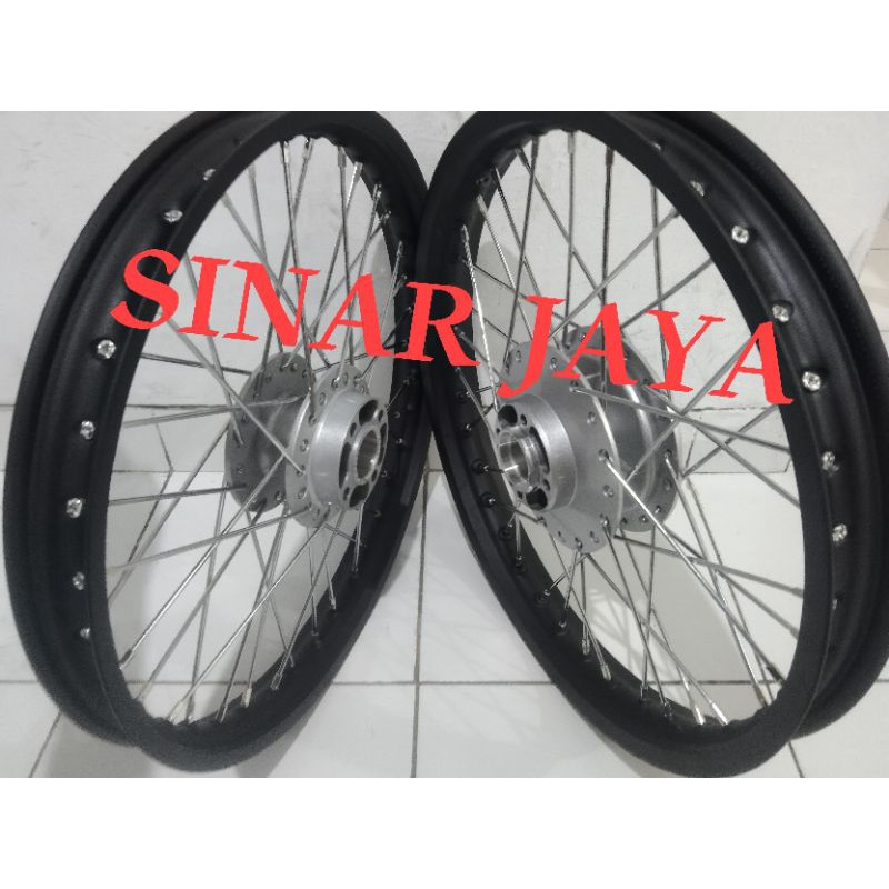 Jual velg jari ring 17 satria 2t 2tak hiu lumba satria double disc ...