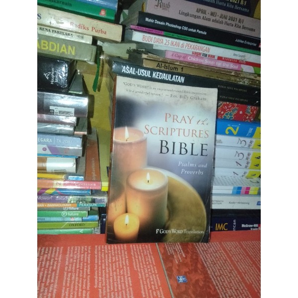 Jual ORIGINAL BUKU PRAY THE SCRIPTURES BIBLE PSALMS AND PROVERBS ...