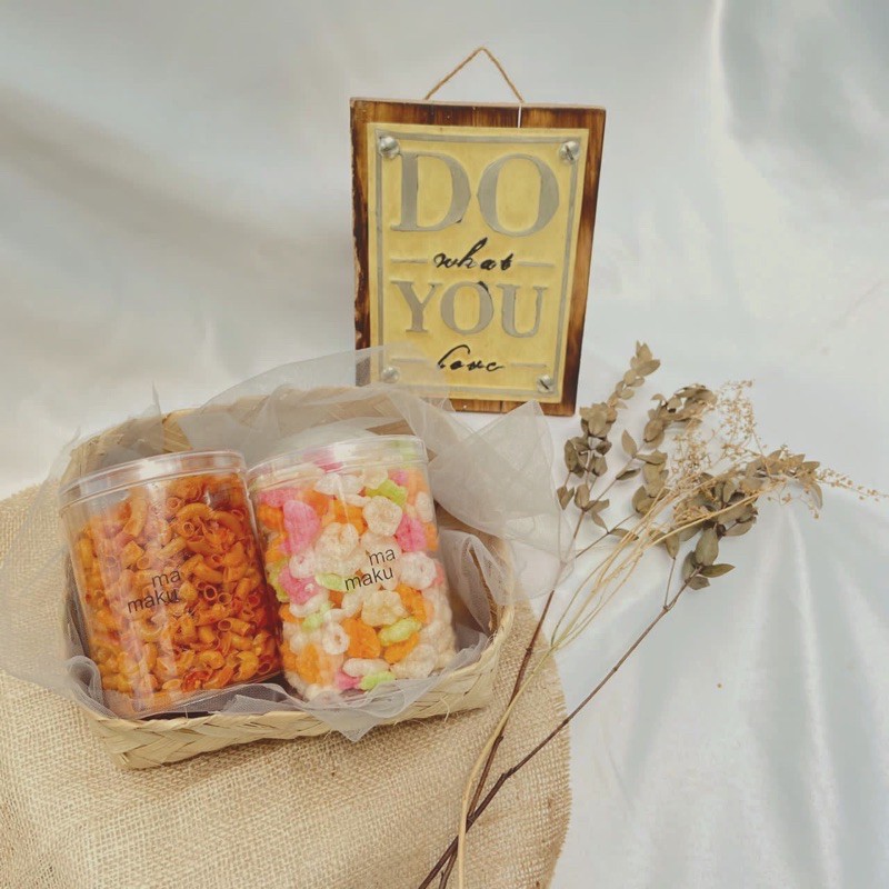 Jual MAKARONI & KERUPUK SAKURA Hampers cemilan paket hemat gurih manis