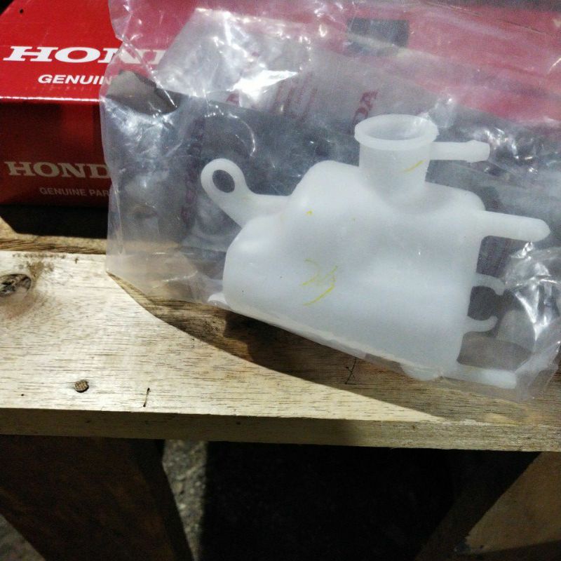 Jual Tangki Tabung Radiator (Tank Reserve) PCX 150 K97, ADV 150 K0W ...