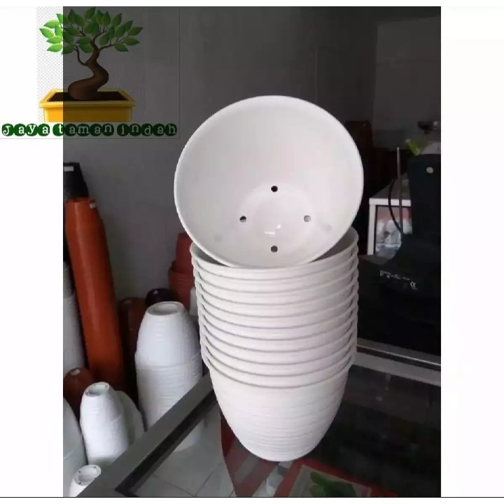 Jual pot tanaman hias hias warna putih ukuran 15 cm per lusin(12 pcs