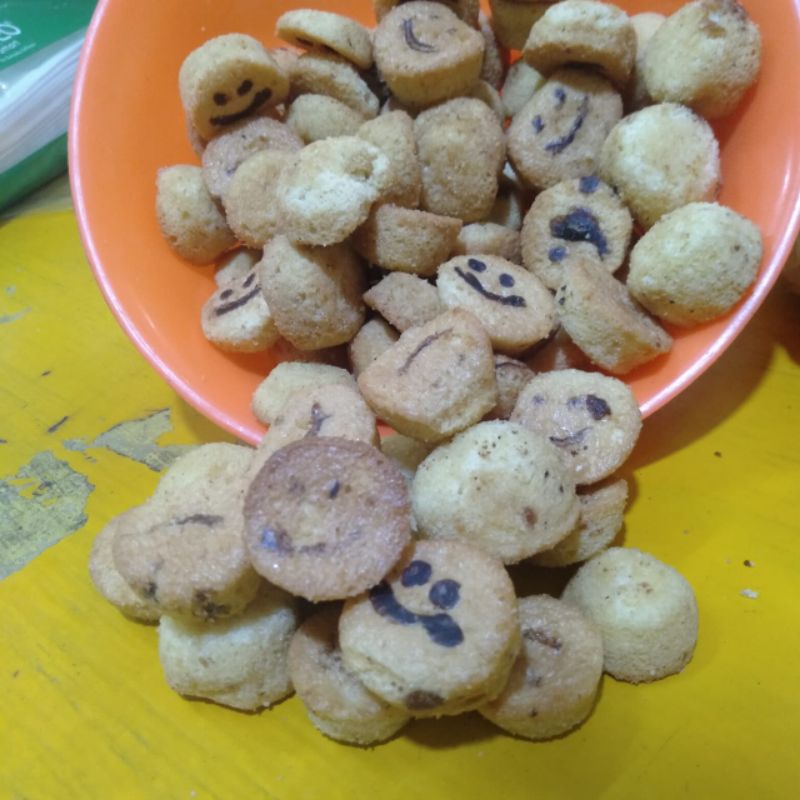 Jual roti senyum 250 gr /roti smile kiloan/bolu kering/snack kiloan ...