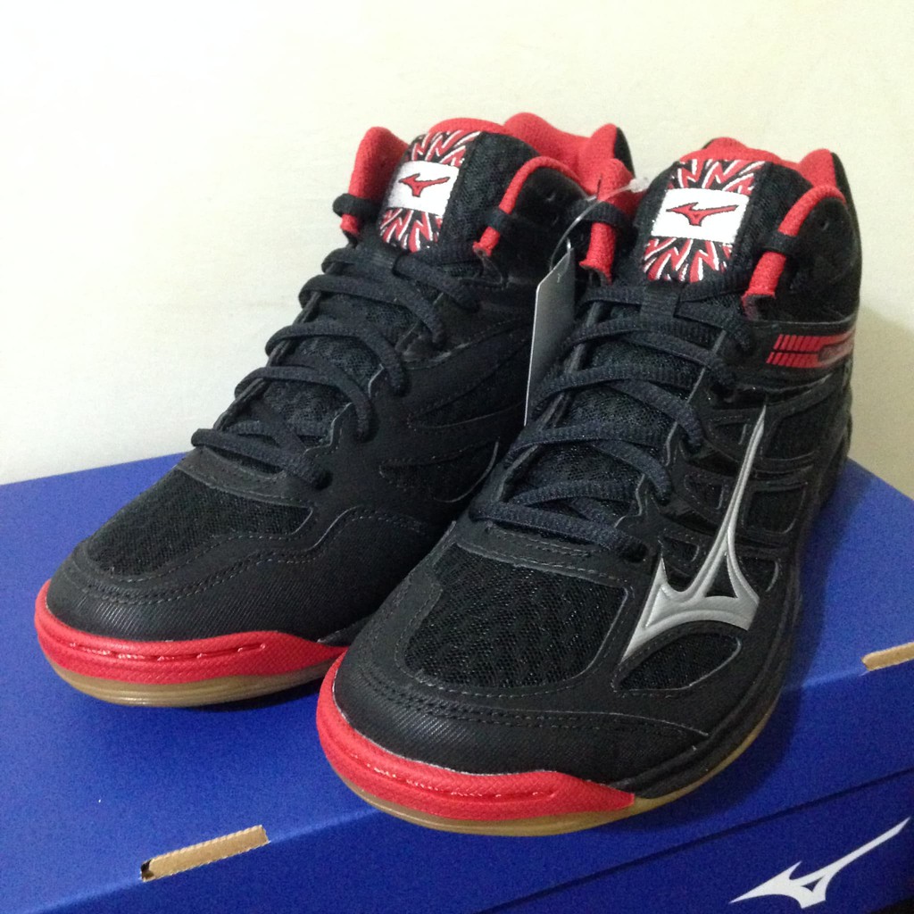 Jual Sepatu Volley Mizuno Thunder Blade Mid Black Red V1GA187586 Original Shopee Indonesia