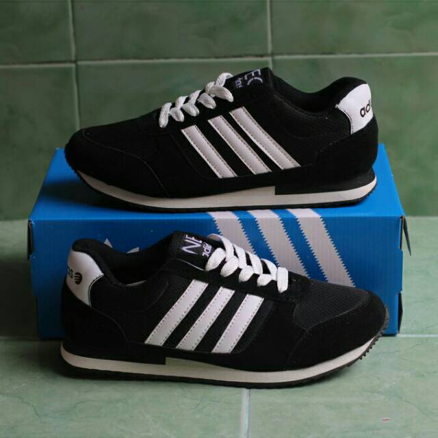 Sepatu adidas neo 2025 city racer hitam