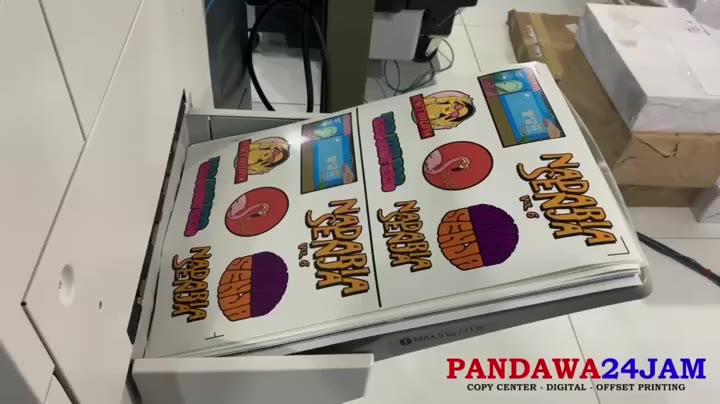 Jual Sticker Custom Cetak Stiker Vinyl Label Makanan A3+ Free Cutting ...