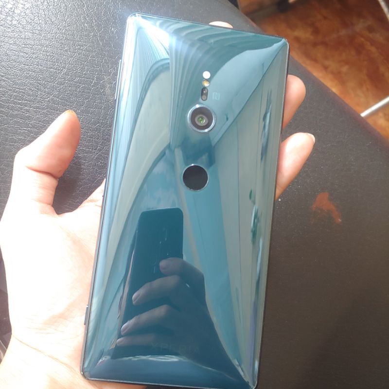 Xperia XZ2 Deep Green 64 GB au（Sony Xperia XZ2 64GB Smart