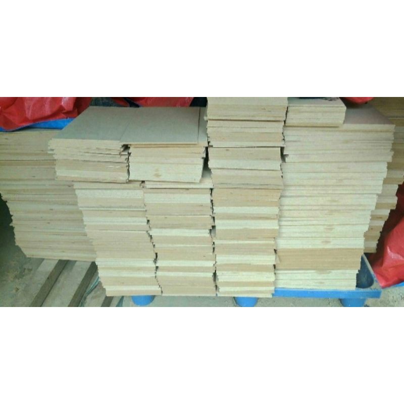Jual papan mdf tebal 6mm ukuran 20x30 free pengait besi | Shopee Indonesia