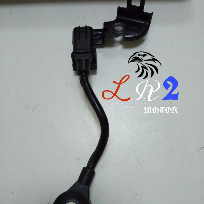 thumbnail image 2 of Genuine Honda Knock Sensor – 30530-PNA-003 – Made In Japan – For Accord, Civic, CR-V, FR-V, Stream 2 of 4