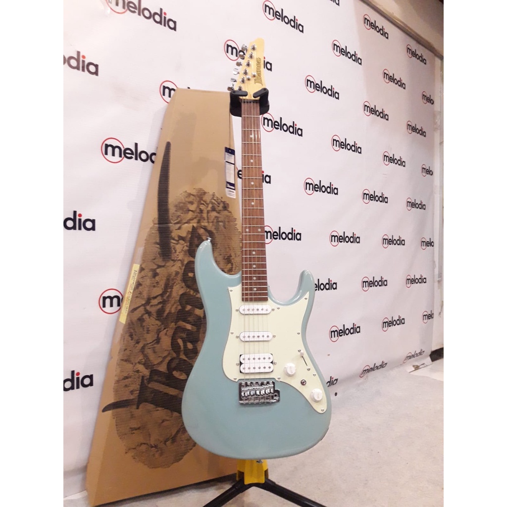 Jual Ibanez AZES 40 AZ Essentials Purist Blue 6strings Electric Guitar