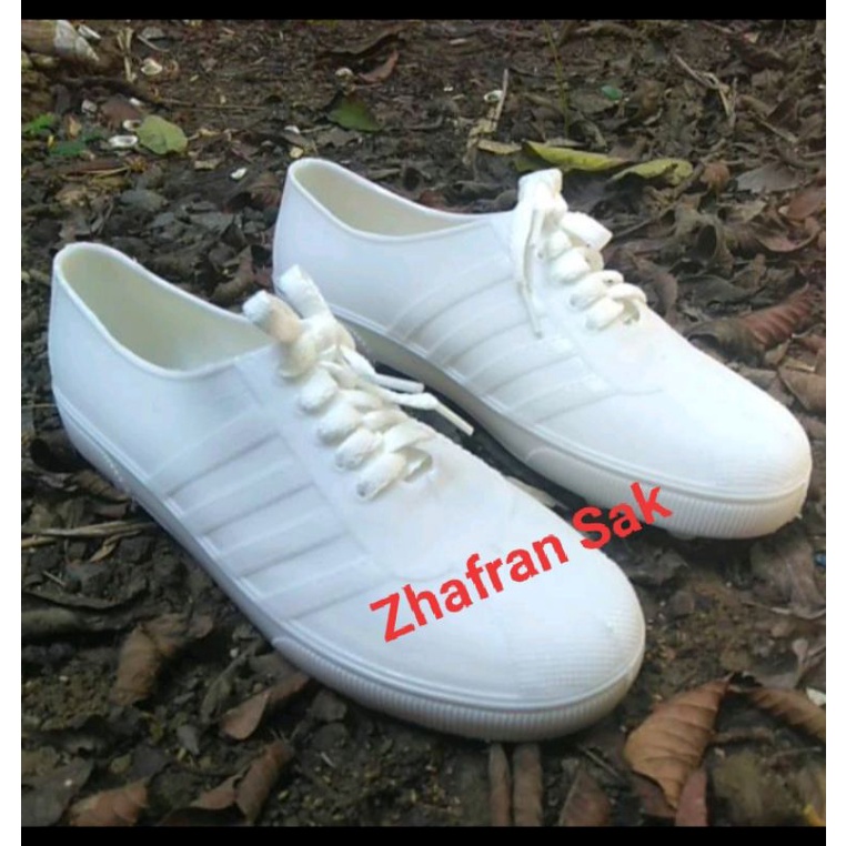 Jual Sepatu Karet Pool Putih AP Boots (sepatu sepak bola,kebun,sawah ...