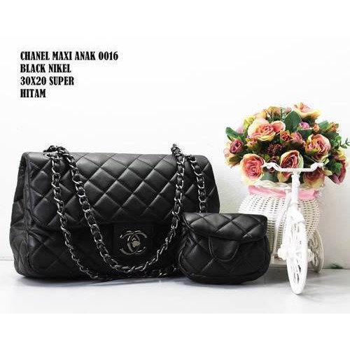 Chanel vanity case bag. Шанель 2. Mom chanel. Mom chanel. Сумка chanel твид.