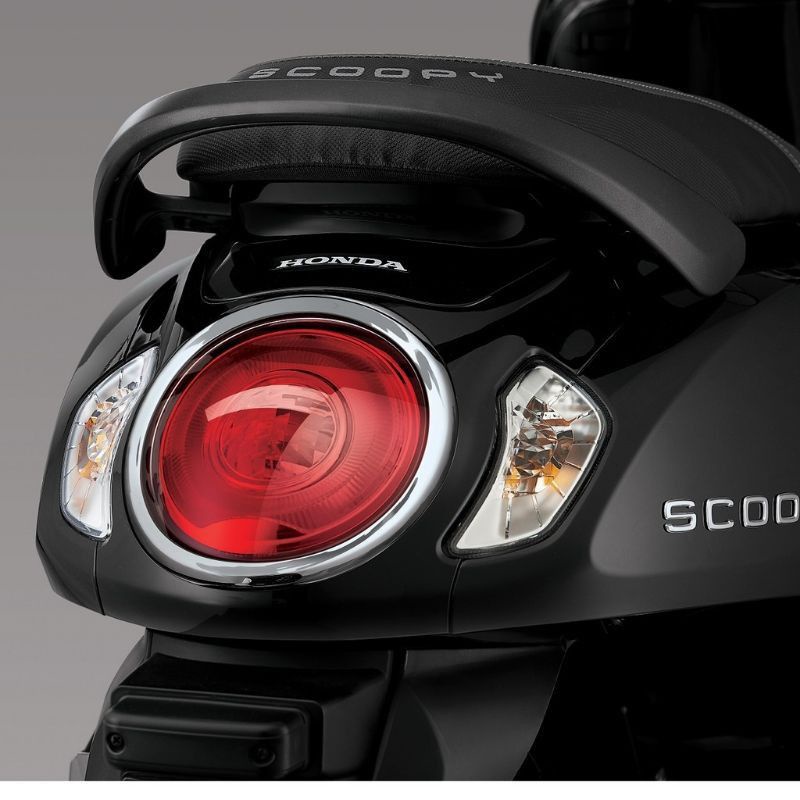 Jual Garnish Headlight Garnish Lampu Depan Motor Honda New Scoopy 2021