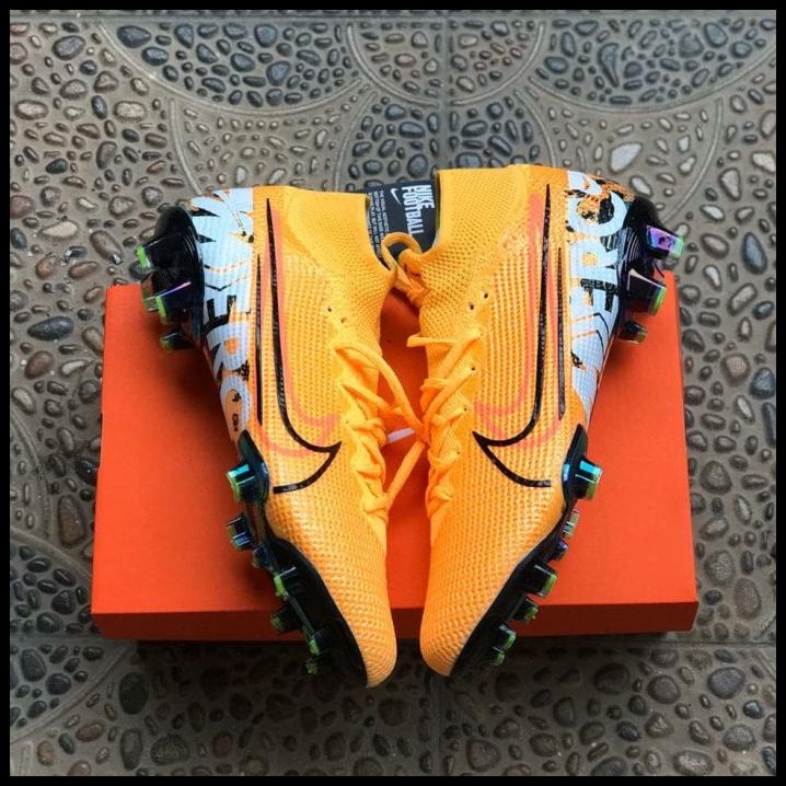 sepatu bola mercurial superfly