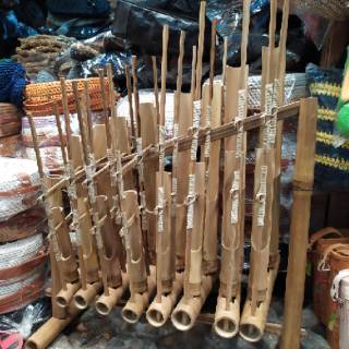 Jual (BISA COD) ALAT MUSIK TRADISIONAL ANGKLUNG BAMBU 1 OKTAF KHAS JAWA ...