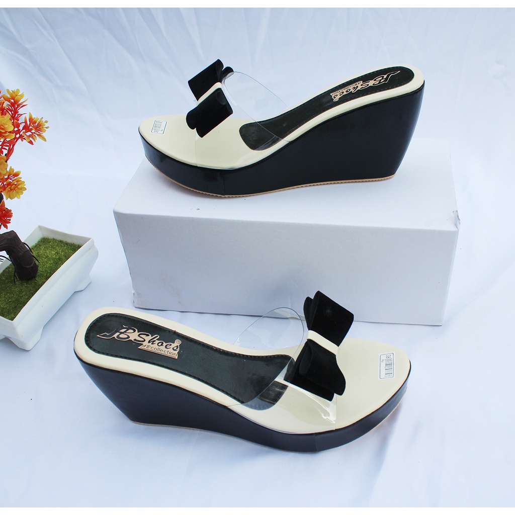 Wedges store cantik terbaru