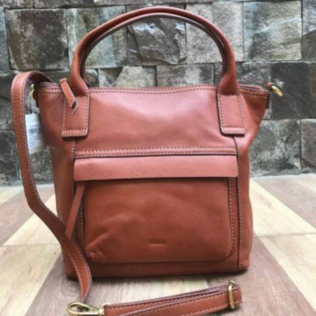 Aida deals satchel fossil