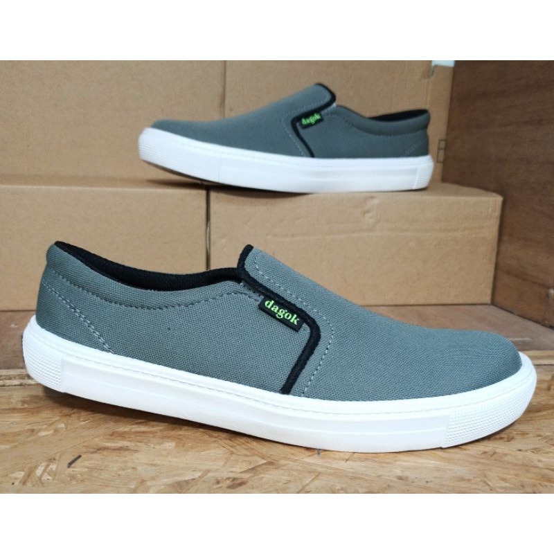 Jual Sepatu Kasual Slip On Pria Sepatu Dagok Shopee Indonesia