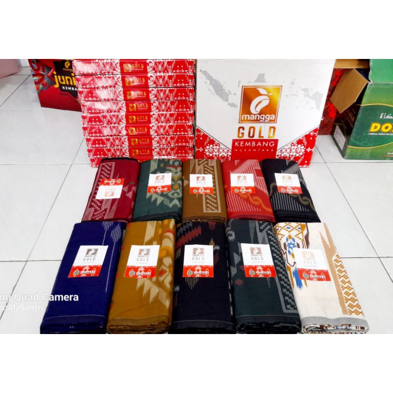 Jual Sarung mangga gold nusantara motif kembang dan batik | Shopee ...