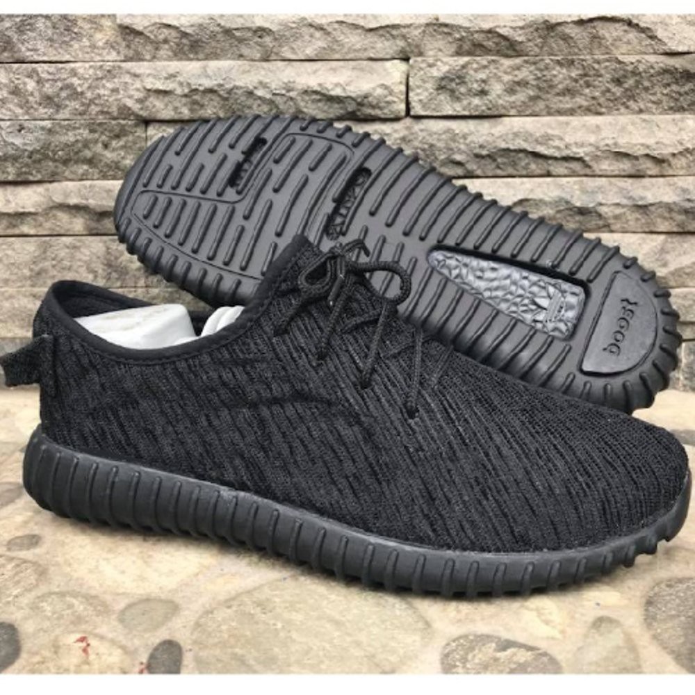 Jual BAGUS Sepatu Adidas Yeezy Boost Hitam Polos Sneakers Pria Wanita DISKON Shopee Indonesia