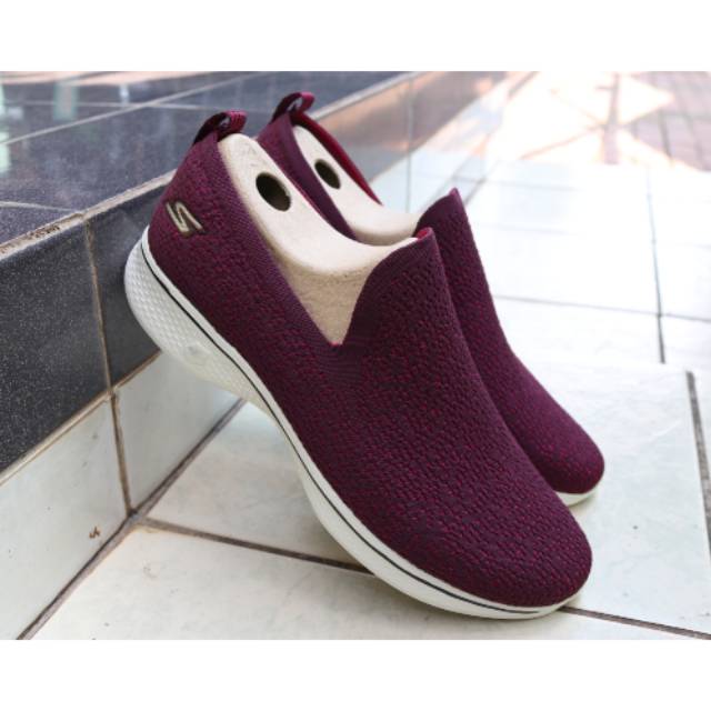 Skechers maroon outlet shoes