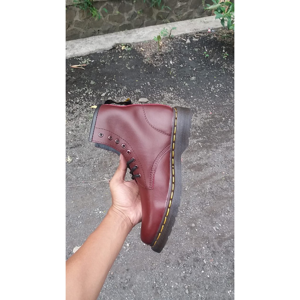 Jual Sepatu docmart 8 hole maron | Shopee Indonesia