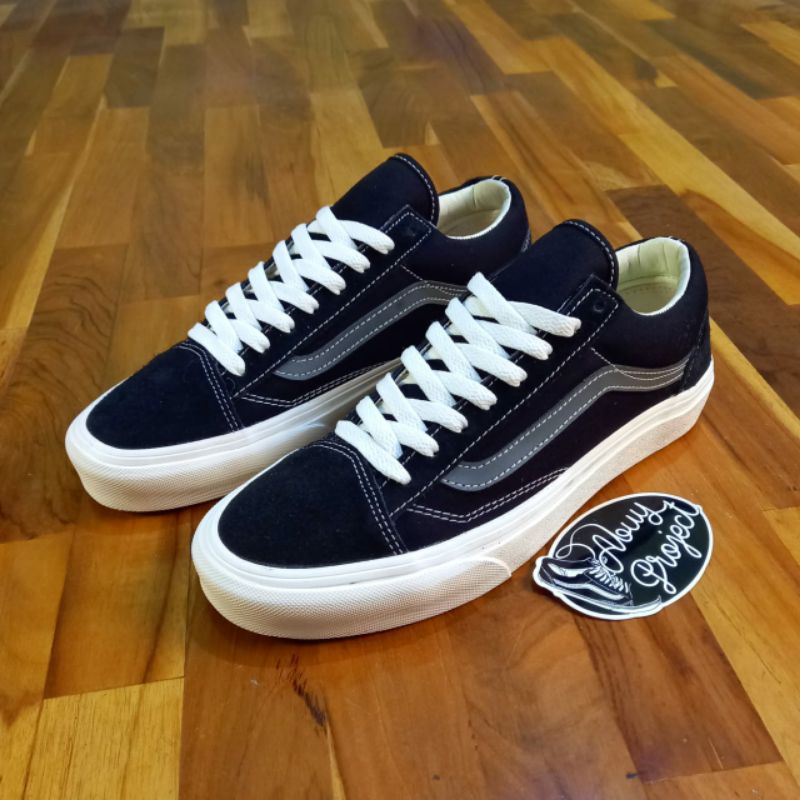 Vans authentic sport outlet vintage black