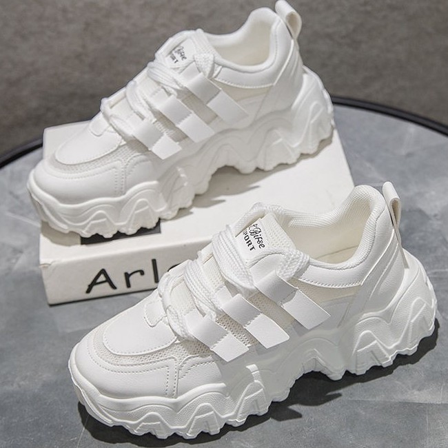 Jual Sepatu Sneaker Wanita Model Terbaru | Shopee Indonesia
