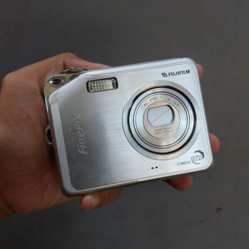 FinePix V10 希少】デジカメFUJIFILM FinePix V10 オレンジ 付属品完備