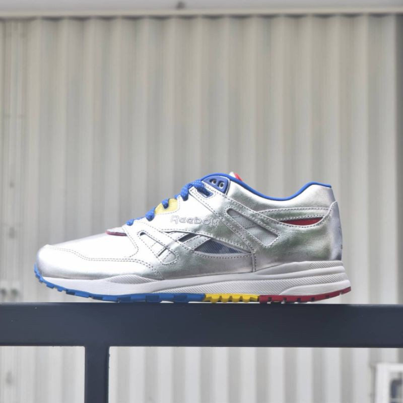 Jual SEPATU SNEAKERS REEBOK X THE GUNDAM RX 78-2 GUNPLA | Shopee Indonesia