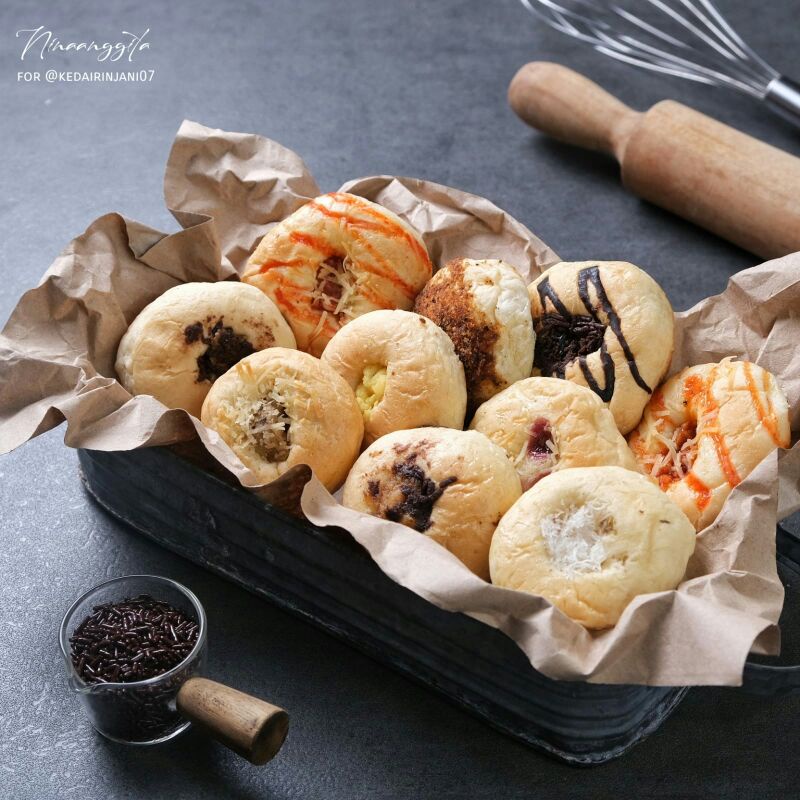 Jual Roti Unyil / Roti Mini Enak Lembut Murah Untuk Acara Arisan Ultah ...