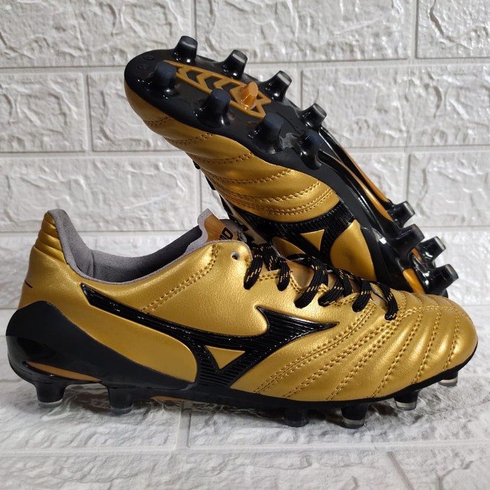 Review sepatu bola Mizuno Morelia Neo II untuk kaki sempit