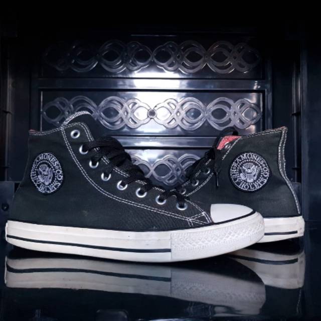 Converse x sales ramones