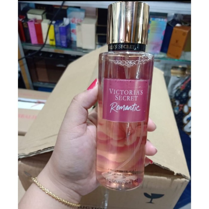 Jual VICTORIA SECRET ROMANTIC BODY MIST 250ML | Shopee Indonesia