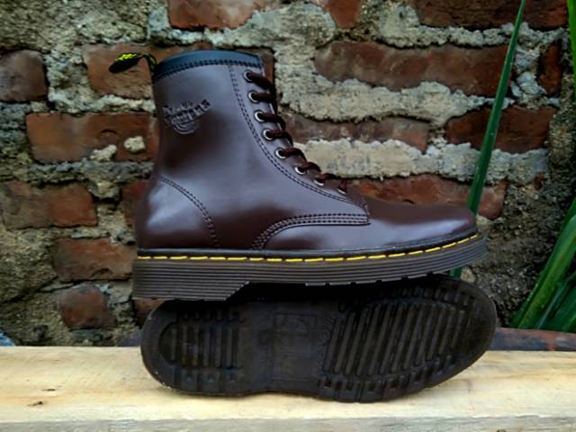 Jual Sepatu Boots Pria & Wanita Docmar | Sepatu Dokmart Clasik 8 Hole ...